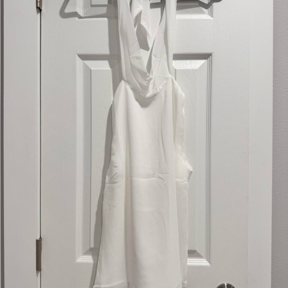 White Sleeveless - Elegant Summer Haltertop